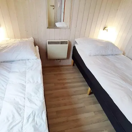 בית נופש 4 Person Holiday In