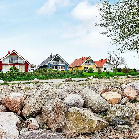 4 Person Holiday In Hébergement de vacances Gelting